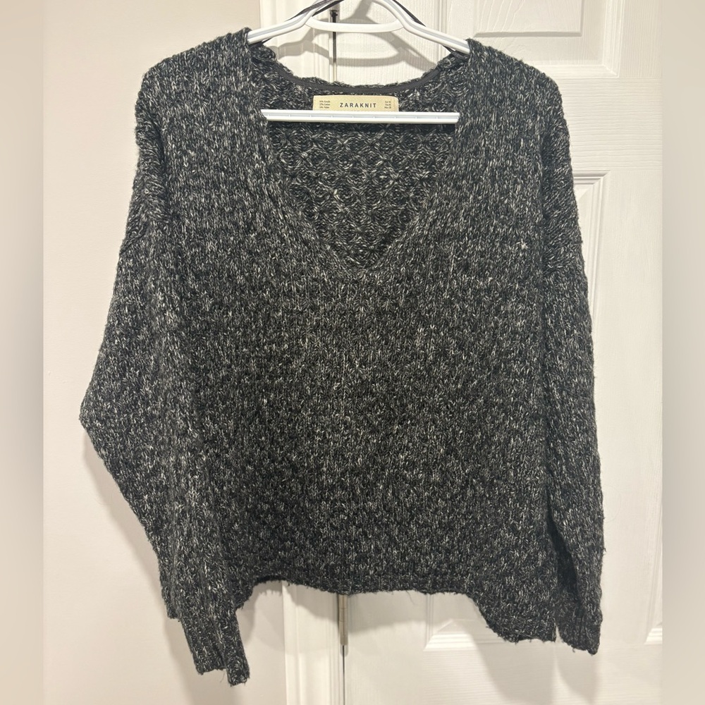 Zara Women's Black Knit Sweater